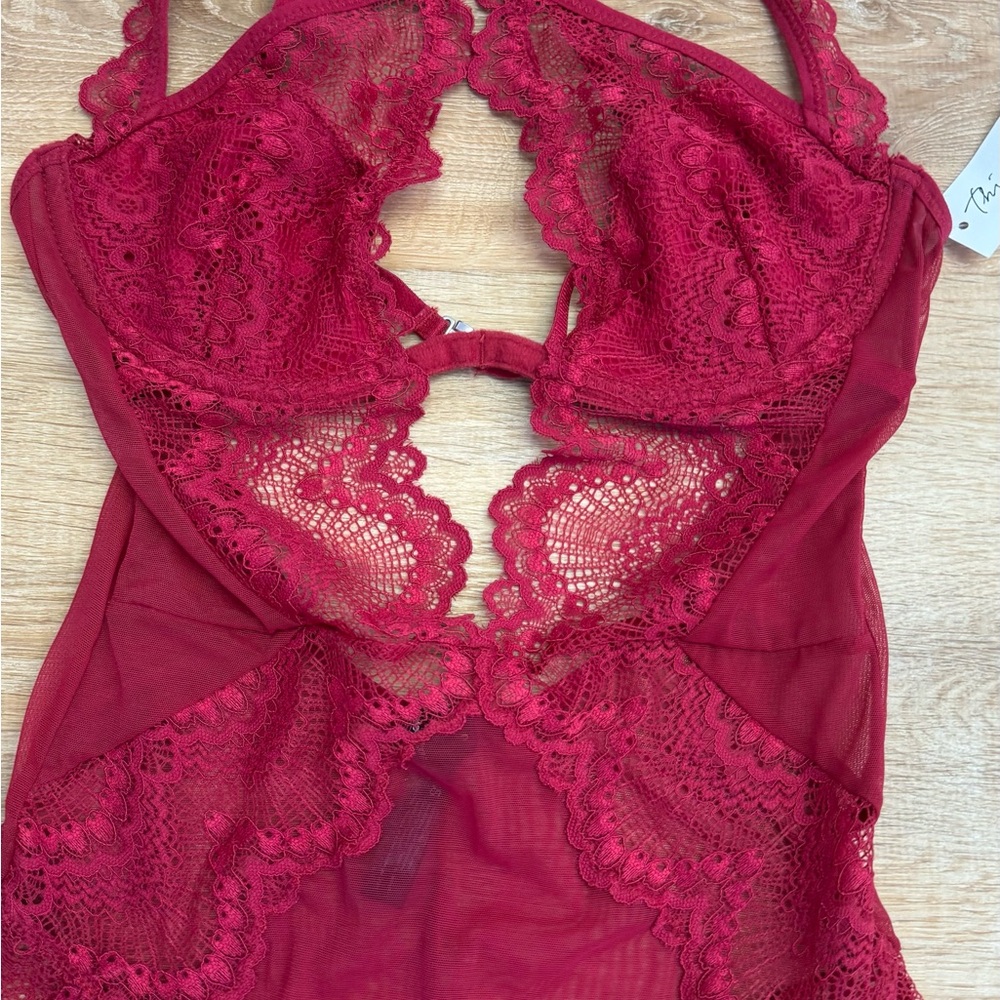 Thistle and Spire Scarlet Lace Bodysuit - Picture 4 of 5